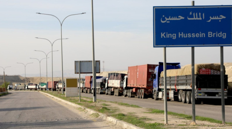 عبر-جسر-الملك-حسين-115-شاحنة-مساعدات-أردنية-إلى-غزة